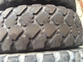 365/85R20 Michelin